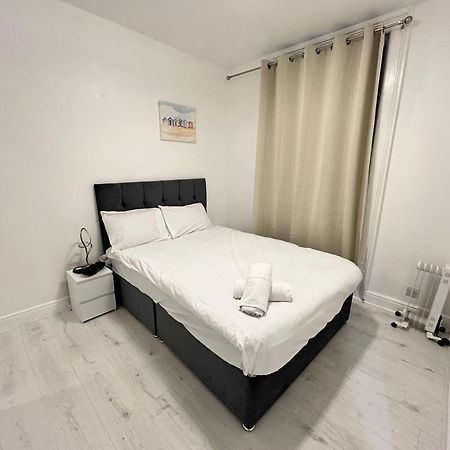 One Bedroom Flat Victoria London Exterior photo